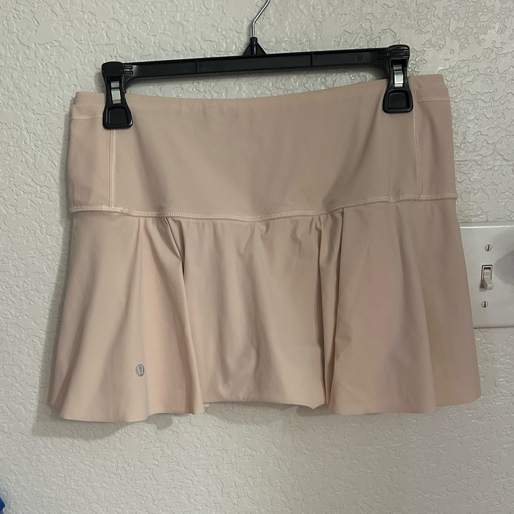 Lululemon Light Pink Tennis Skork